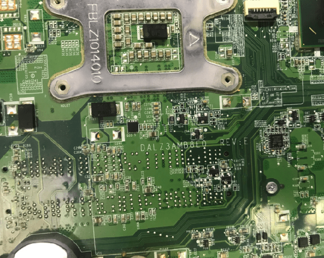 Lenovo Z580 laptop cannot boot unconventional damage repair