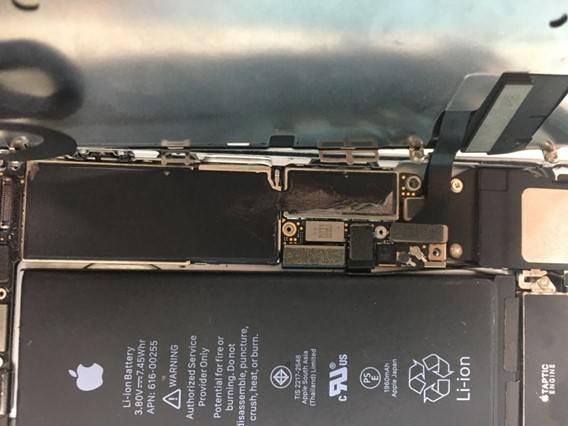 iPhone7 screen shows abnormal repair