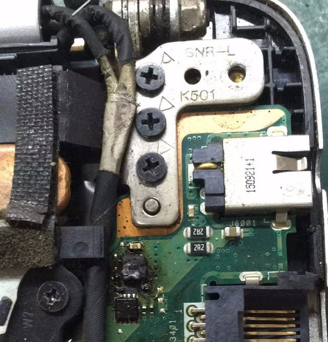 ASUS K501L notebook cannot be started for maintenance due to water ingress