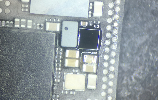 iPhone X does not turn on, power leakage 700mA for repaired