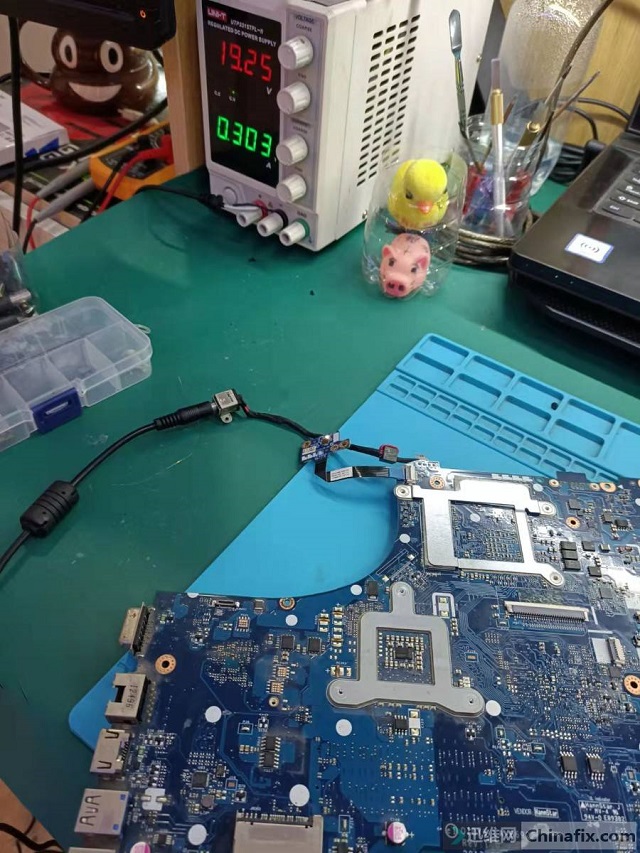 Lenovo ideapad Y500 notebook computer often restarts for repair