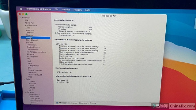 MacBook A1932 notebook water inlet fan turns wildly and does not recognize battery repair