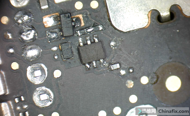 MacBook A1932 notebook water inlet fan turns wildly and does not recognize battery repair