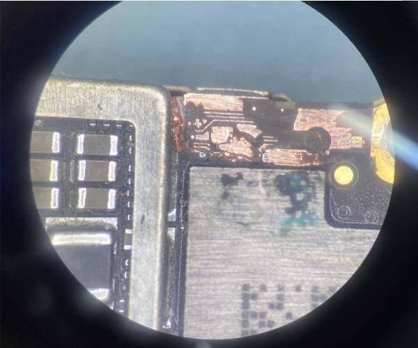 iPhone 7 plus phone is not powered on for repair