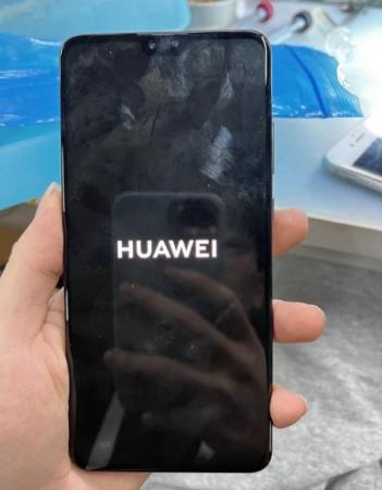 HUAWEI Mate 30 can't be turned on